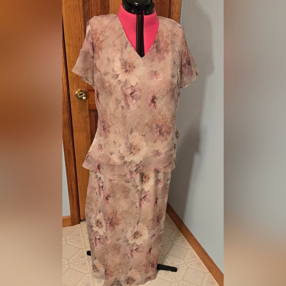 Jessica Howard Beige Floral Asymmetrical Dress